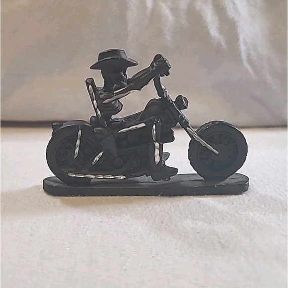 Spoontiques M1682 Pewter Skeleton Cowboy On‎ Motorcycle Glass Eyes And Headlamp - Picture 2 of 11
